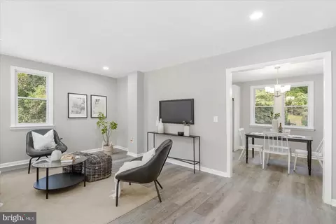 8055 Long Hill Rd, Pasadena, MD 21122 photo 8