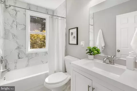 8055 Long Hill Rd, Pasadena, MD 21122 photo 30
