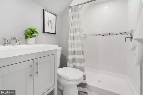 8055 Long Hill Rd, Pasadena, MD 21122 photo 22
