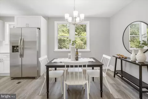 8055 Long Hill Rd, Pasadena, MD 21122 photo 7