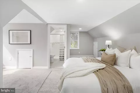8055 Long Hill Rd, Pasadena, MD 21122 photo 18