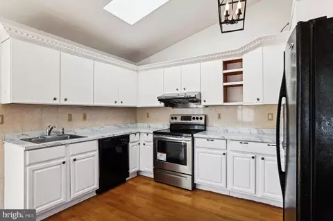 Kitchen - 819 205th St, Pasadena, MD 21122 photo 1 of 1