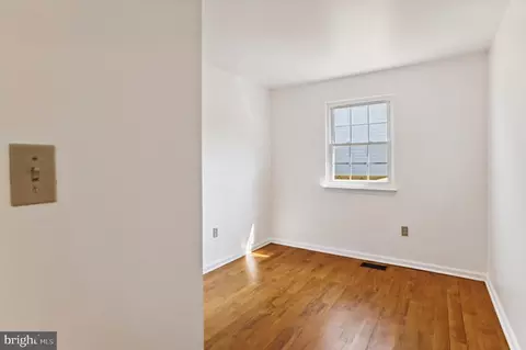 Bedroom - 819 205th St, Pasadena, MD 21122 photo 3 of 7