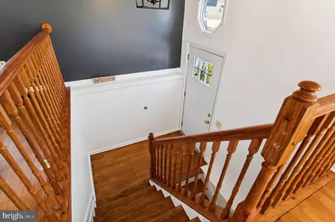 Entry Way - 819 205th St, Pasadena, MD 21122 photo 1 of 3