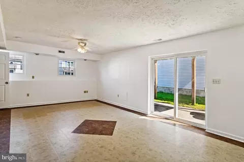 Living - 819 205th St, Pasadena, MD 21122 photo 2 of 2