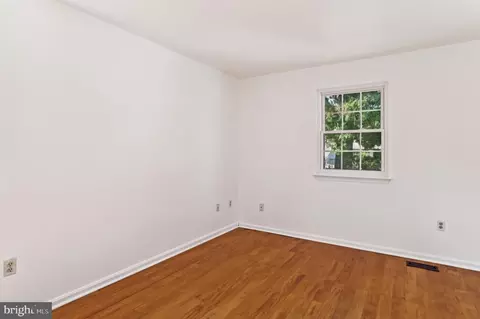 Bedroom - 819 205th St, Pasadena, MD 21122 photo 6 of 7