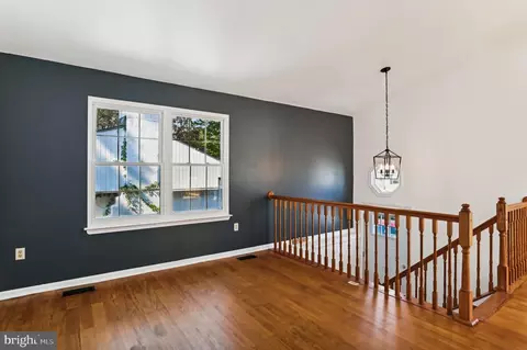 Living - 819 205th St, Pasadena, MD 21122 photo 1 of 2