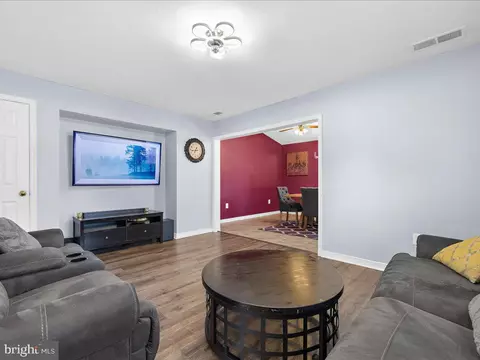 150 Shellcove Rd, Pasadena, MD 21122 photo 4