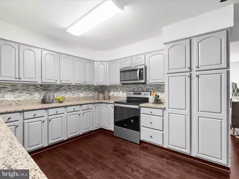 Kitchen - 8165 Old Mill Rd, Pasadena, MD 21122 photo 4 of 6