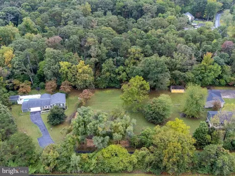 View/Area - 8165 Old Mill Rd, Pasadena, MD 21122 photo 3 of 9