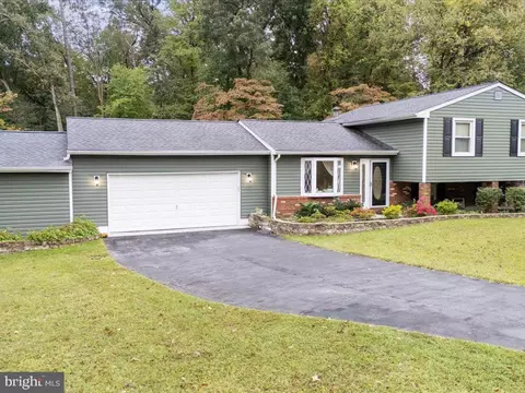 Exterior - 8165 Old Mill Rd, Pasadena, MD 21122 photo 4 of 12