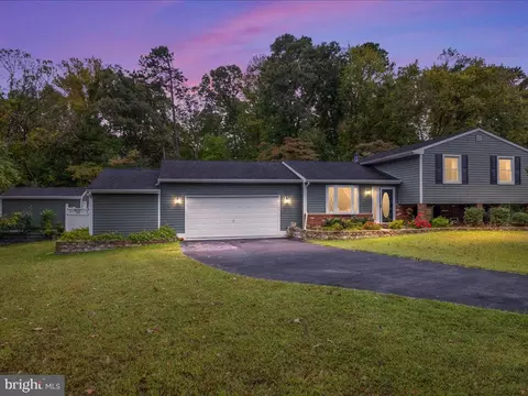8165 Old Mill Rd, Pasadena, MD 21122