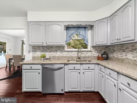 Kitchen - 8165 Old Mill Rd, Pasadena, MD 21122 photo 5 of 6