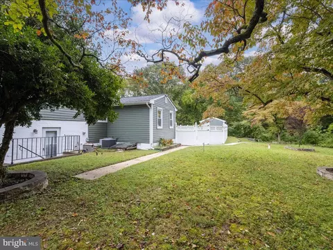 Exterior - 8165 Old Mill Rd, Pasadena, MD 21122 photo 10 of 12