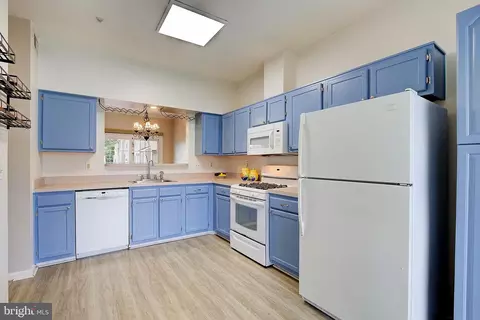 Kitchen - 2520 Selkirk Ct, Crofton, MD 21114 photo 2 of 4