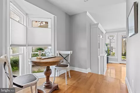 Entry Way - 1016 Boucher Avenue Ct, Annapolis, MD 21403 photo 2 of 3