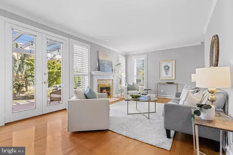 Living - 1016 Boucher Avenue Ct, Annapolis, MD 21403 photo 2 of 2