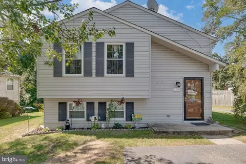 7716 Grace Ave, Pasadena, MD 21122