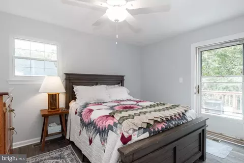 Bedroom - 7716 Grace Ave, Pasadena, MD 21122 photo 3 of 4