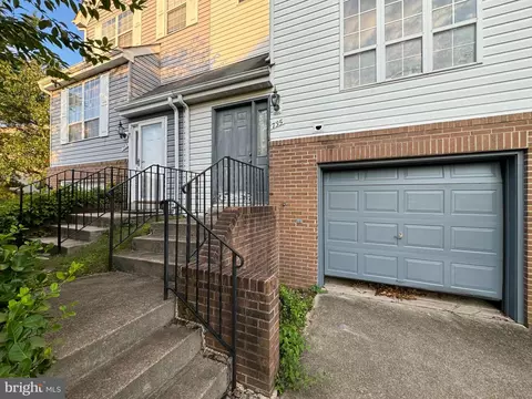 735 Dayspring Dr, Odenton, MD 21113 photo 2