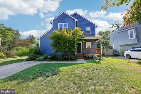 909 Langdon Ct, Annapolis, MD 21403