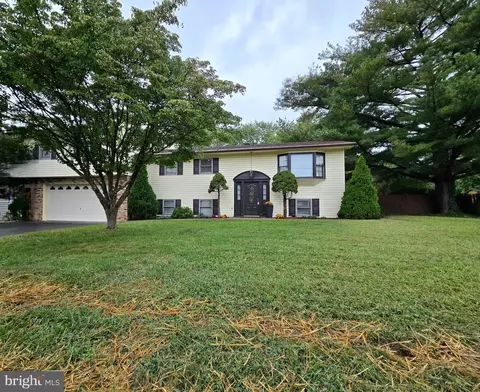 7679 Turnbrook Dr, Glen Burnie, MD 21060
