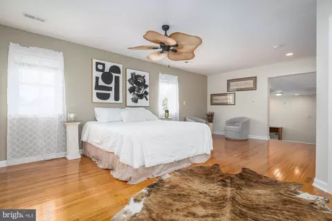 Bedroom - 8469 Kenton Rd, Pasadena, MD 21122 photo 1 of 4