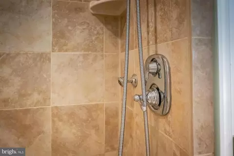 Bath - 8469 Kenton Rd, Pasadena, MD 21122 photo 6 of 12