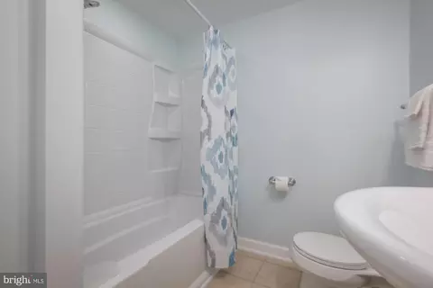 Bath - 8469 Kenton Rd, Pasadena, MD 21122 photo 8 of 12