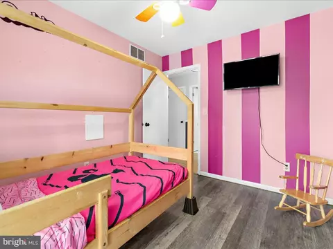 Bedroom - 8440 Main Ave, Pasadena, MD 21122 photo 2 of 8