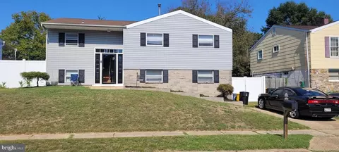 7225 Crown Rd, Glen Burnie, MD 21060
