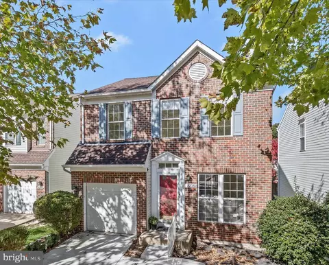 8238 Lyndhurst St, Laurel, MD 20724