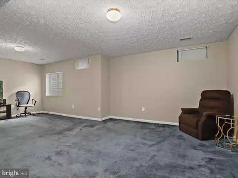 8301 Pigeon Fork Ln, Laurel, MD 20724 photo 24