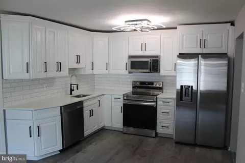 7735 Donegal Bay Dr, Glen Burnie, MD 21060