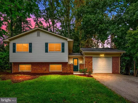 100 Oak Dr, Annapolis, MD 21403