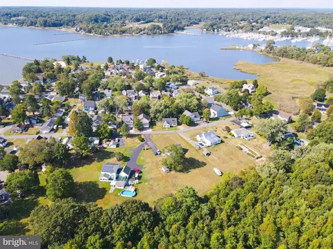 611 Clark Ave, Deale, MD 20751 photo 32