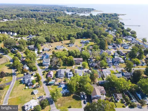 611 Clark Ave, Deale, MD 20751 photo 36