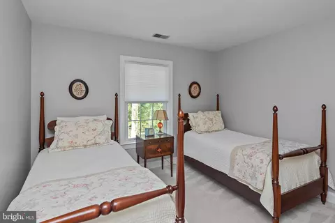 Bedroom - 1205 Thomas Point Ct, Annapolis, MD 21403 photo 7 of 8