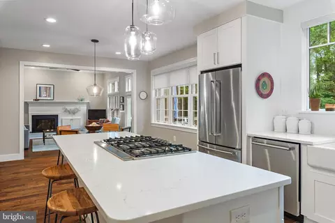 Kitchen - 1205 Thomas Point Ct, Annapolis, MD 21403 photo 1 of 8