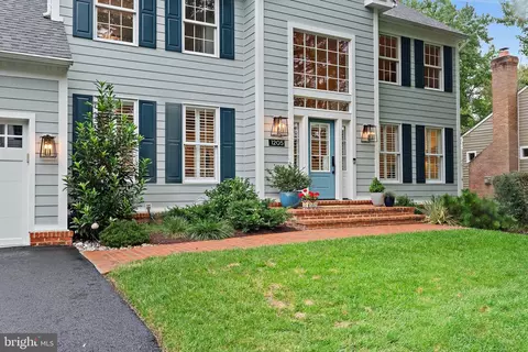 Exterior - 1205 Thomas Point Ct, Annapolis, MD 21403 photo 3 of 21