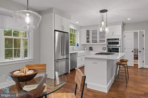 Kitchen - 1205 Thomas Point Ct, Annapolis, MD 21403 photo 8 of 8