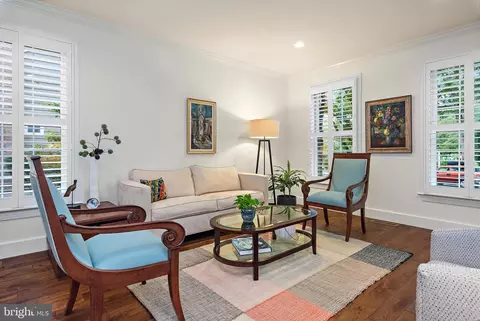 Living - 1205 Thomas Point Ct, Annapolis, MD 21403 photo 1 of 2