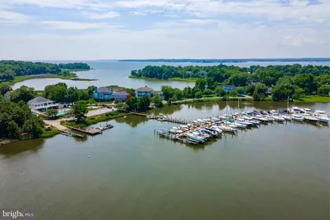 View/Area - 1205 Thomas Point Ct, Annapolis, MD 21403 photo 3 of 4