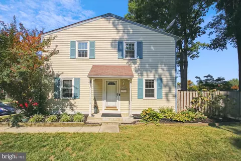 1742 Foxdale Ct #135, Crofton, MD 21114