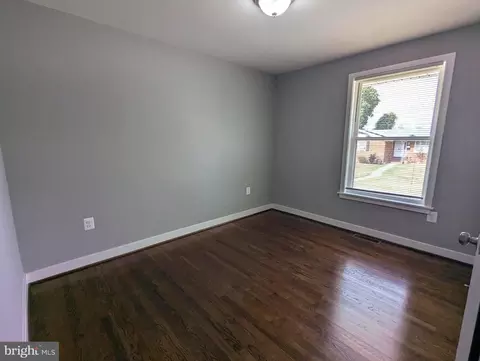 169 Dale Rd, Pasadena, MD 21122 photo 16