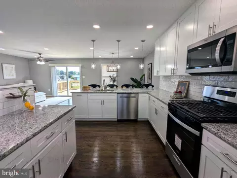 169 Dale Rd, Pasadena, MD 21122 photo 9