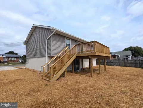 169 Dale Rd, Pasadena, MD 21122 photo 2