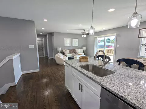 169 Dale Rd, Pasadena, MD 21122 photo 8