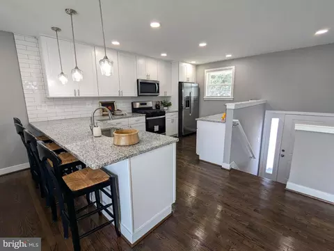 169 Dale Rd, Pasadena, MD 21122 photo 7
