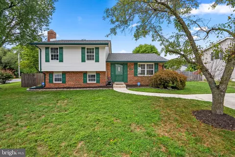 2936 Bristol Channel Ct, Pasadena, MD 21122